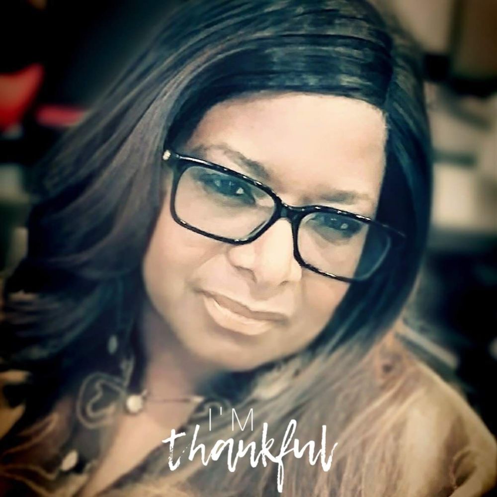 Meet your Posher, Cassandra